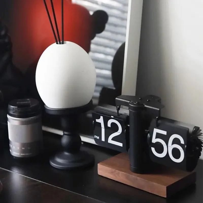 Walnut Automatic Flip Clock Creative Retro Living Room Decoration Desk Clock