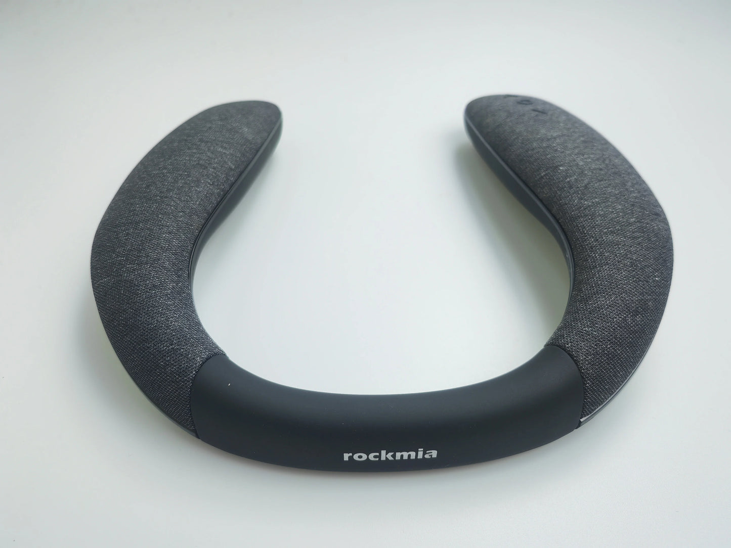 rockmia EBS-908 Wireless Bluetooth Speaker Portable Neck Wearable Surround Altavoz with Microphone Bass Neckband Speakers